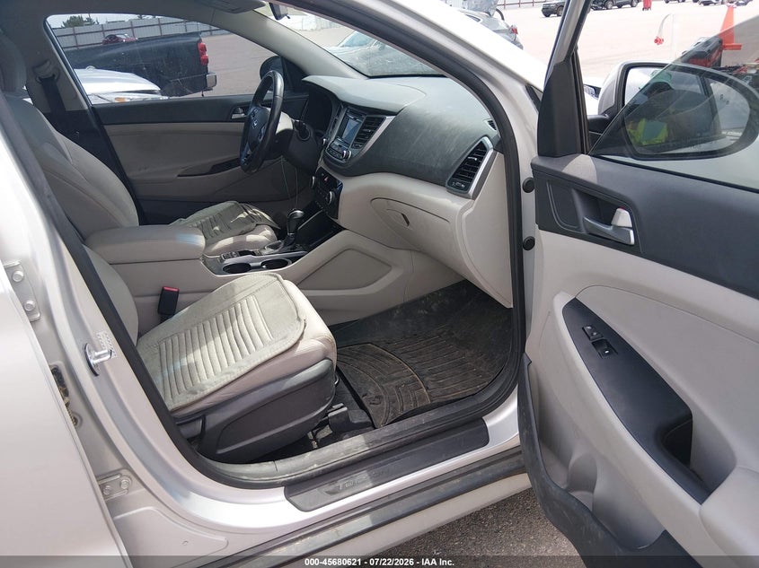 2017 HYUNDAI TUCSON auction photo 5