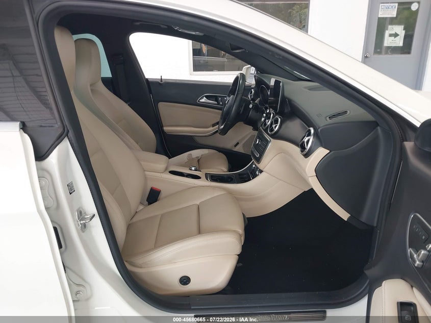 2017 MERCEDES-BENZ CLA 250 auction photo 5