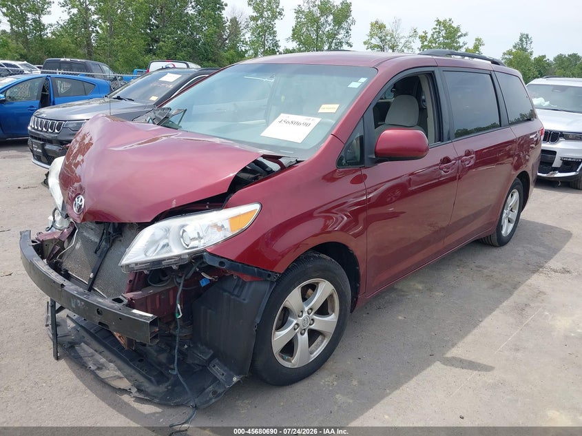 Vin: 5tdkk3dc1ds403058, lot: 46179299, toyota sienna le v6 8 passenger 20132