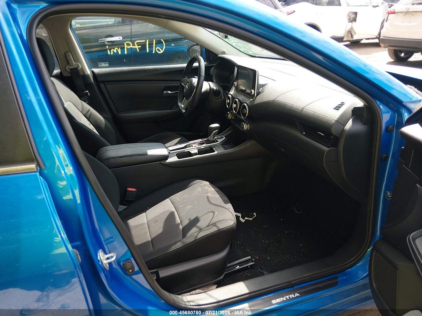 2024 NISSAN SENTRA auction photo 5