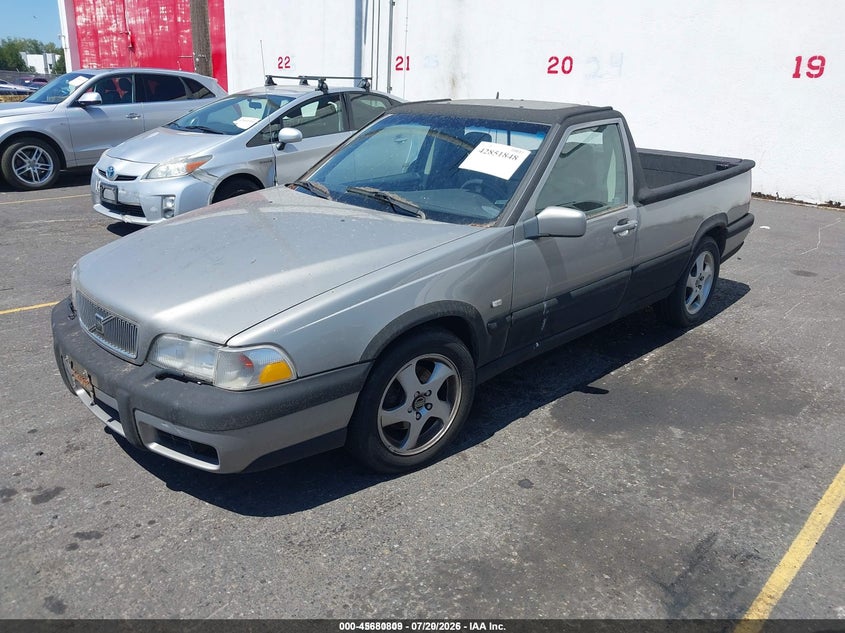 1998 Volvo V70 T5 VIN: YV1LW5341W2377015 Lot: 45680809
