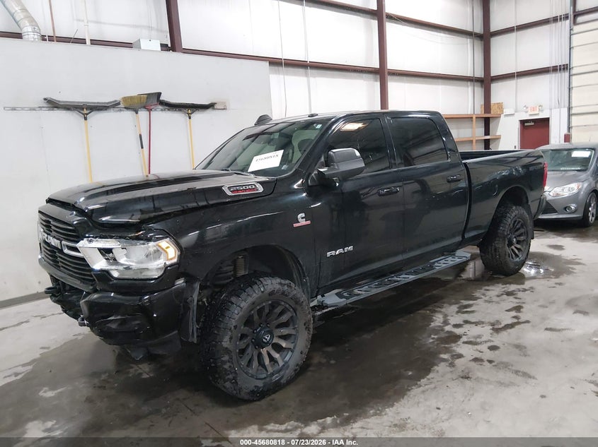 Vin: 3c6ur5dl9mg621044, lot: 46179427, ram 2500 big horn  4x4 6'4 box 20212