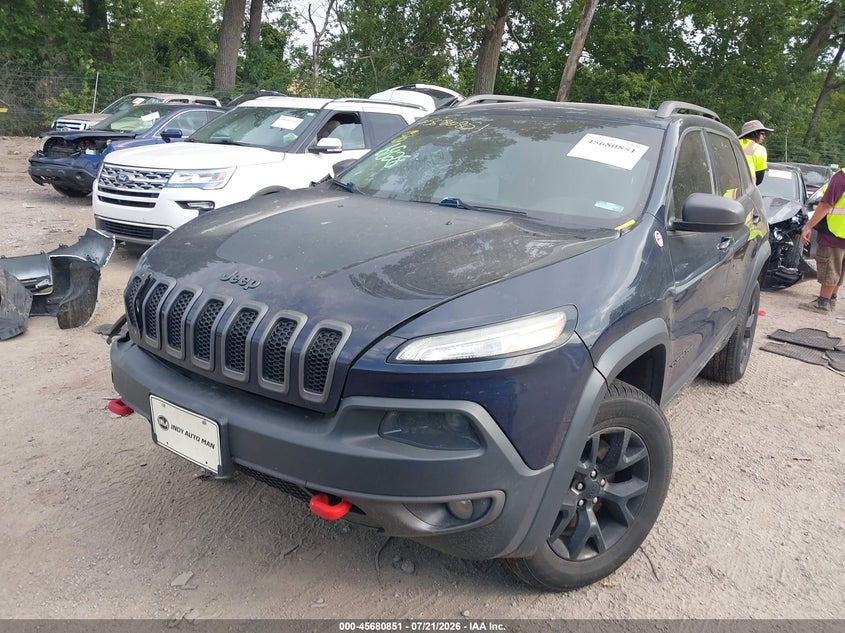2016 JEEP CHEROKEE auction photo 2