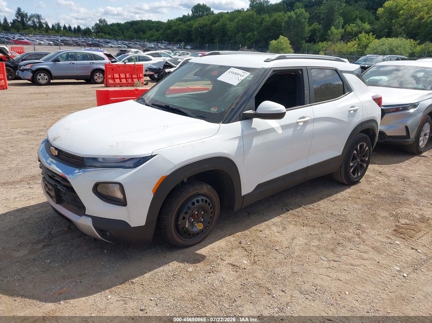 2021 CHEVROLET TRAILBLAZER auction photo 2