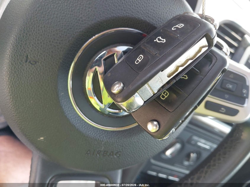 2013 Volkswagen Beetle 2.0L Tdi VIN: 3VWJL7AT3DM675788 Lot: 45680938