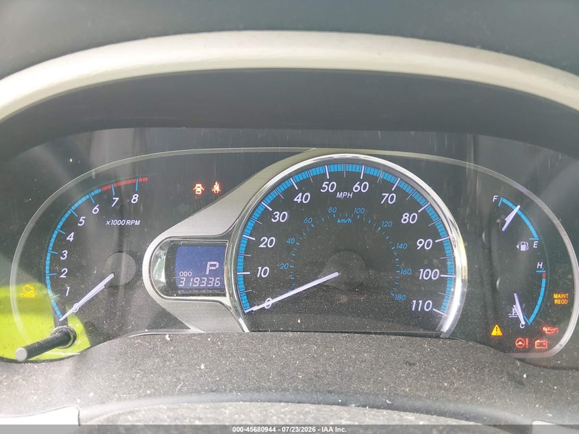 2012 TOYOTA SIENNA auction photo 7