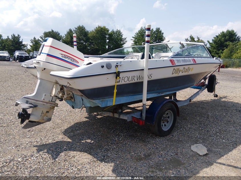 1990 FOUR WINNS 300 auction photo 4