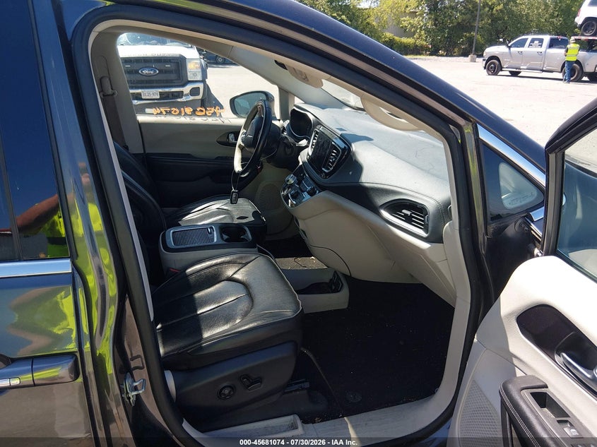 CHRYSLER PACIFICA 2020 VIN 2C4RC1GG3LR278585