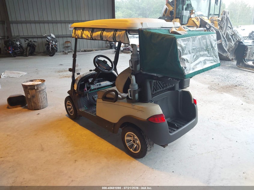 2017 CLUB CAR GOLF CART auction photo 3