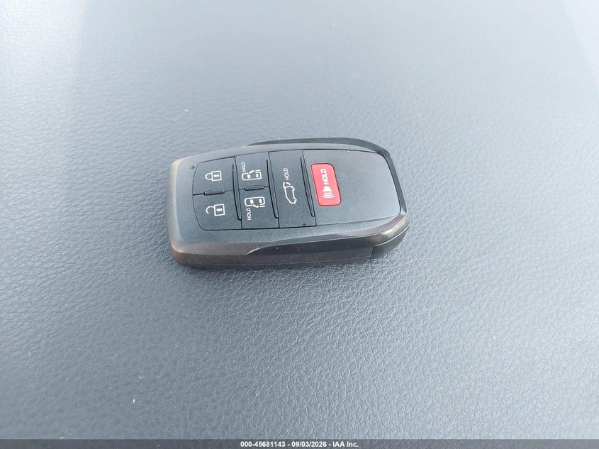 TOYOTA SIENNA - zdjęcie 11