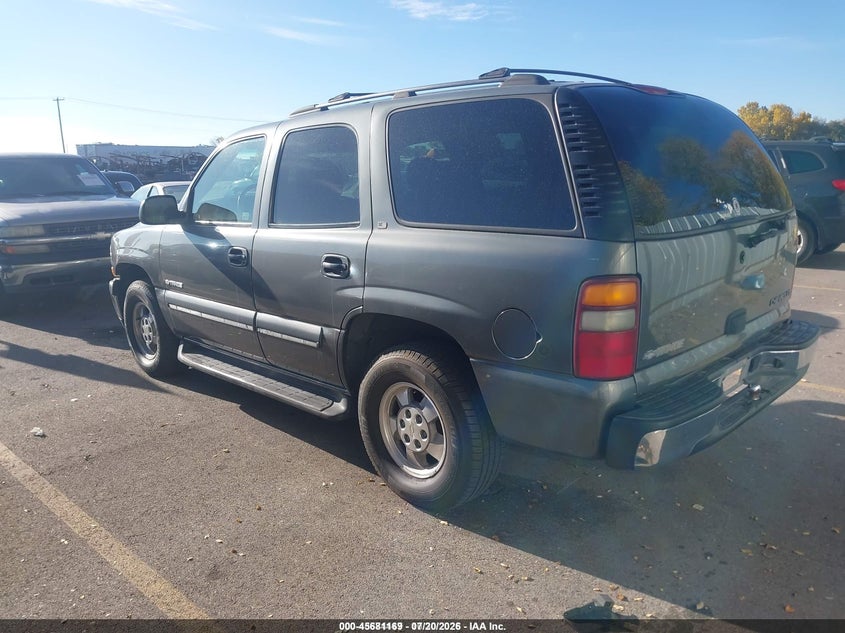 2002 CHEVROLET TAHOE auction photo 3
