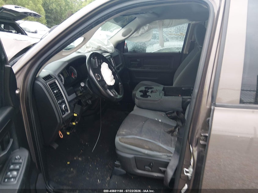 2020 RAM 1500 CLASSIC auction photo 5