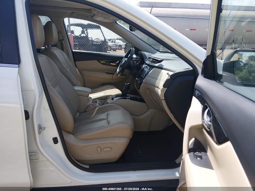 2019 NISSAN ROGUE auction photo 5