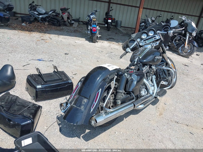 2013 HARLEY-DAVIDSON STREET GLIDE SPORT_BIKE 2