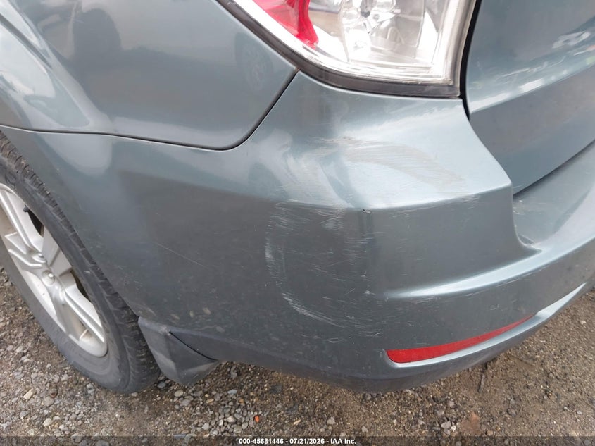 2013 SUBARU FORESTER auction photo 6