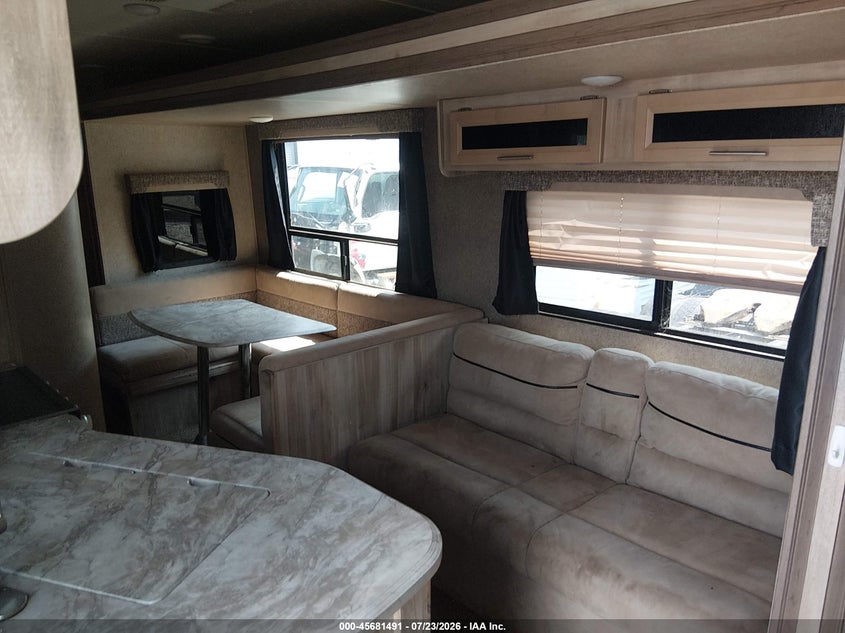 2019 COACHMEN CATALINA LEGACY auction photo 5