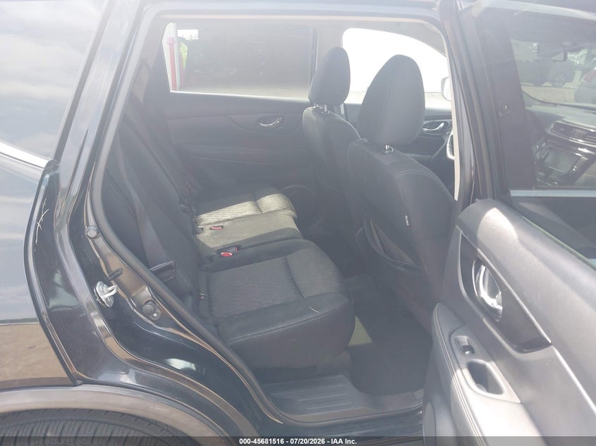 2018 NISSAN ROGUE auction photo 8