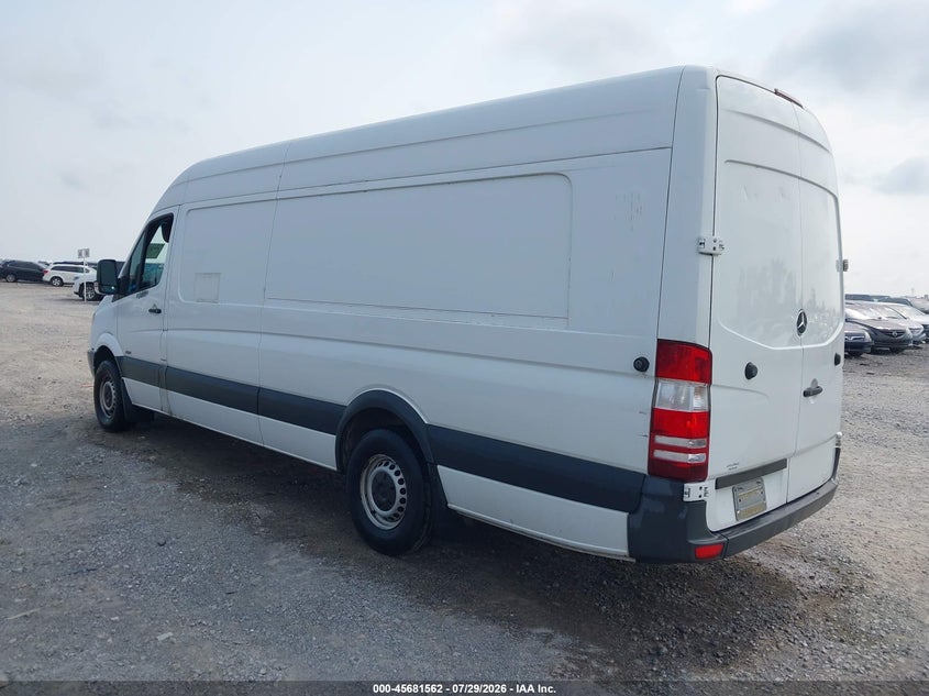 2013 MERCEDES-BENZ SPRINTER 2500 auction photo 3