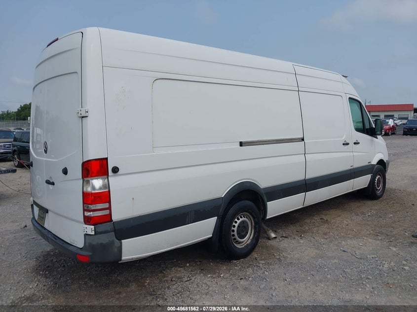 2013 MERCEDES-BENZ SPRINTER 2500 auction photo 4