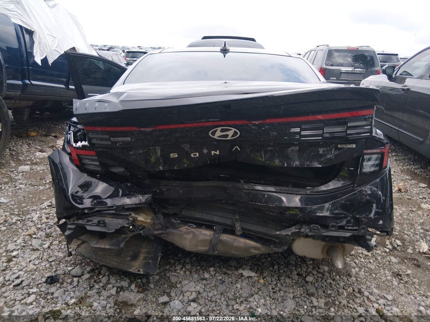 2025 HYUNDAI SONATA HYBRID auction photo 6