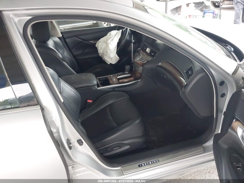 2015 INFINITI Q70L auction photo 5