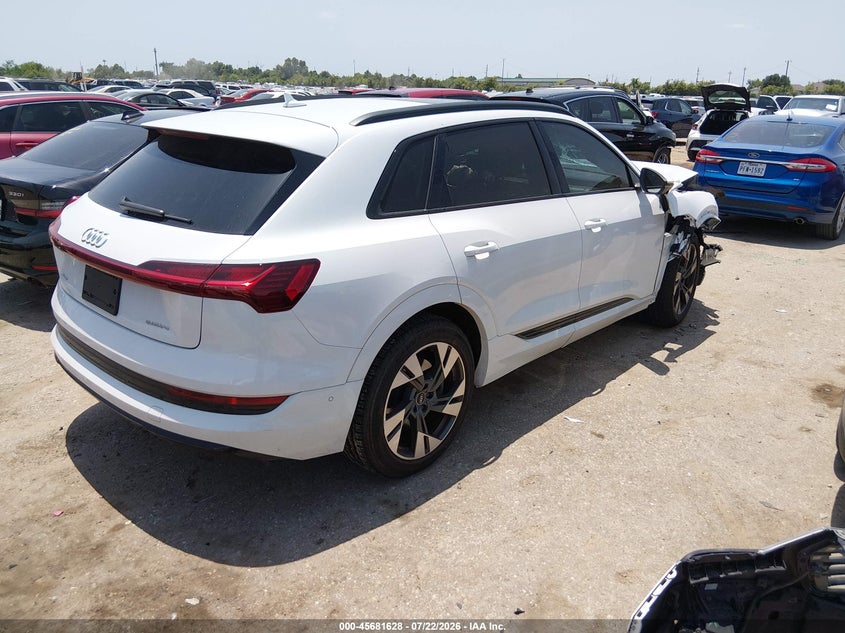 Vin: wa1aaage9mb007848, lot: 46180237, audi e-tron premium quattro 20214