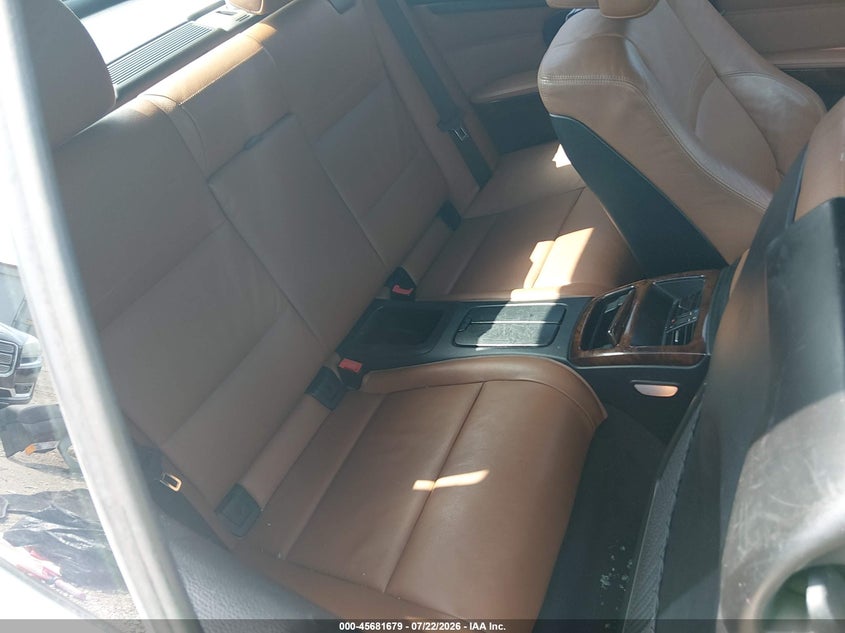 2010 BMW 335I auction photo 8