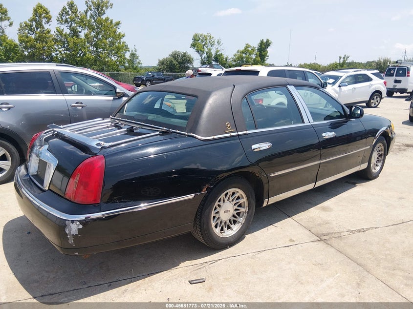 1998 LINCOLN TOWN CAR auction photo 4
