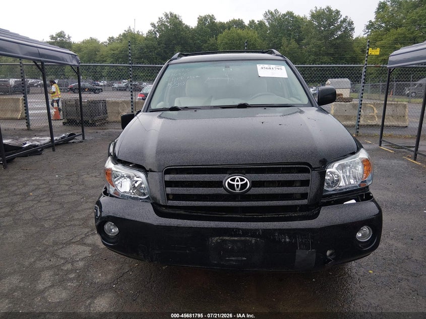 2005 Toyota Highlander V6 VIN: JTEEP21A350111908 Lot: 45681795