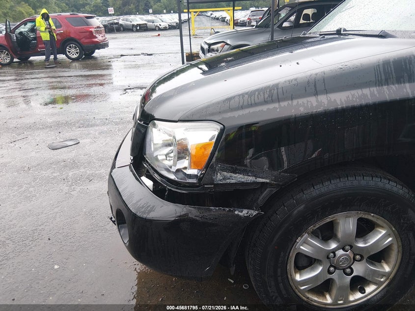2005 Toyota Highlander V6 VIN: JTEEP21A350111908 Lot: 45681795