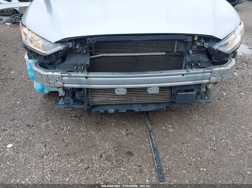 2020 FORD FUSION auction photo 6