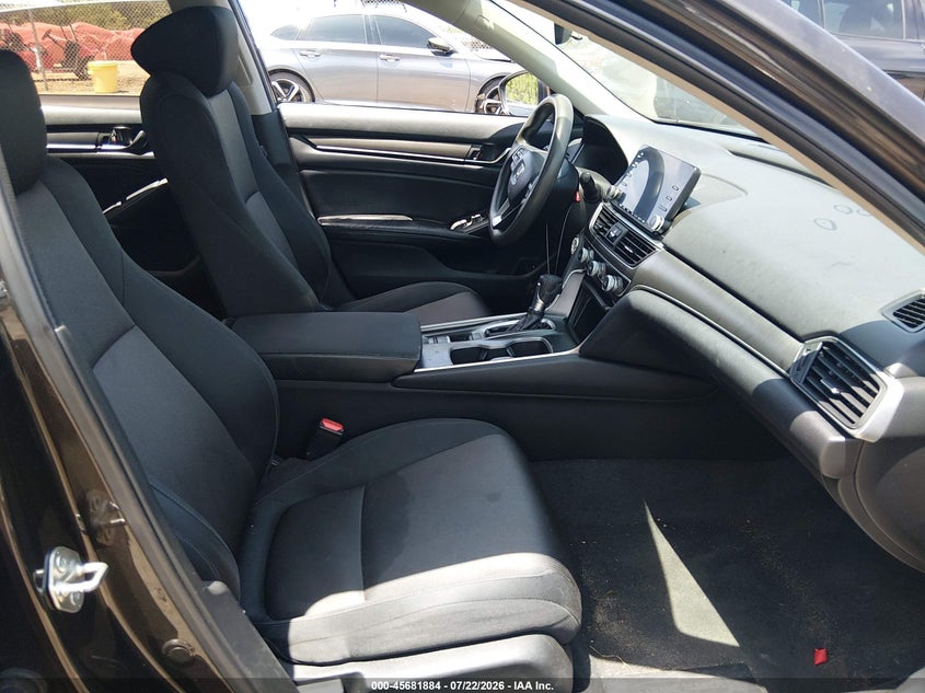 2018 HONDA ACCORD auction photo 5