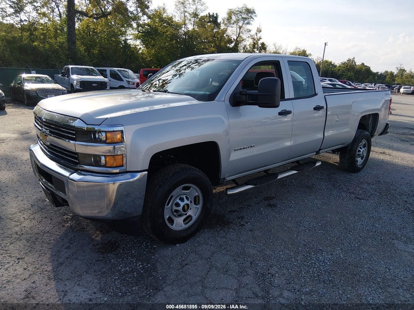 2017 CHEVROLET SILVERADO 2500HD auction photo 2