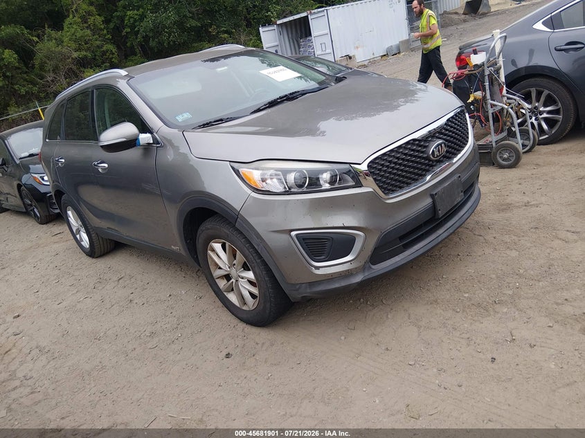 2016 KIA SORENTO auction photo 1