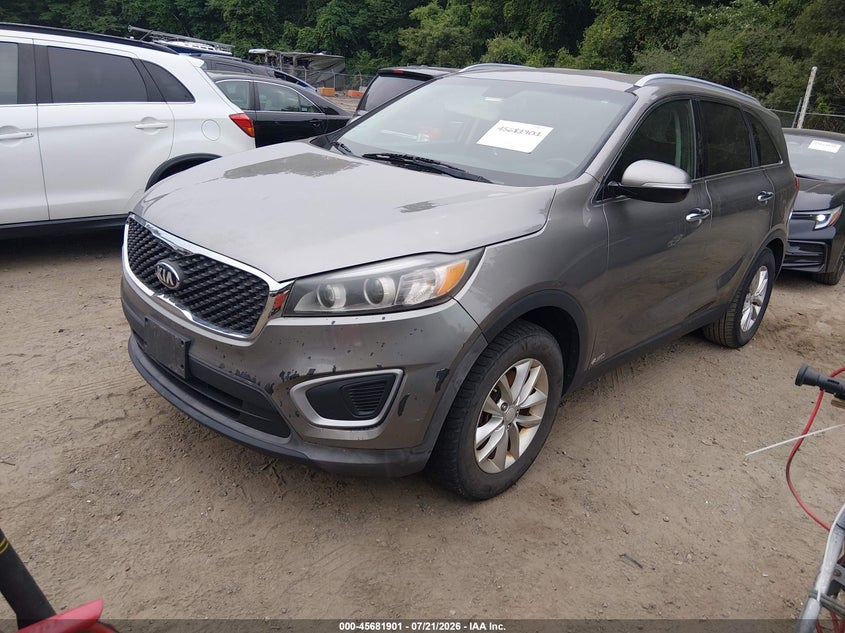 2016 KIA SORENTO auction photo 2