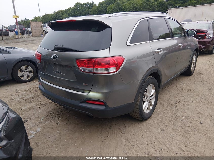 2016 KIA SORENTO auction photo 4