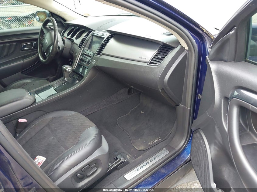 2011 FORD TAURUS auction photo 5