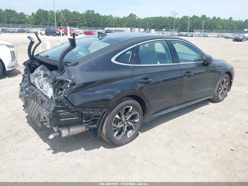2025 HYUNDAI SONATA auction photo 4