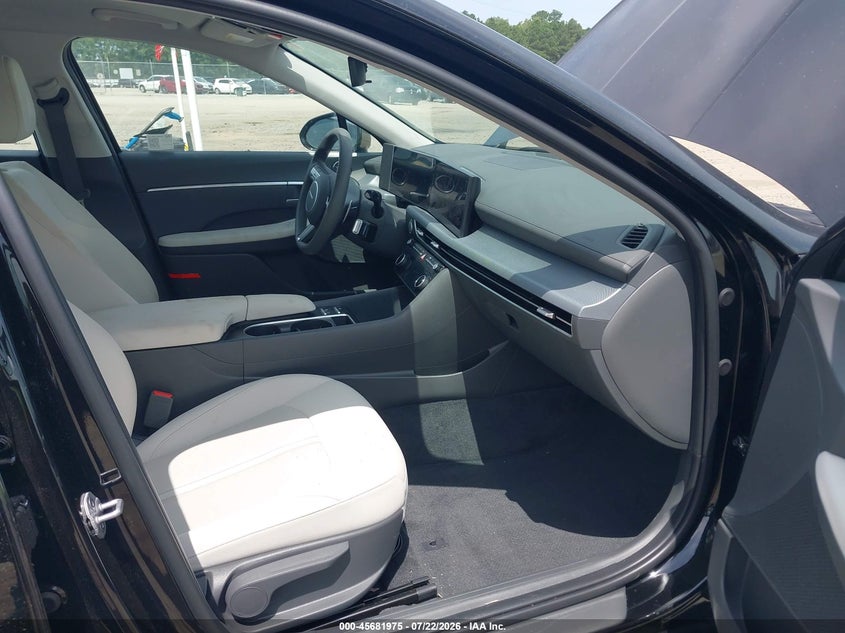 2025 HYUNDAI SONATA auction photo 5