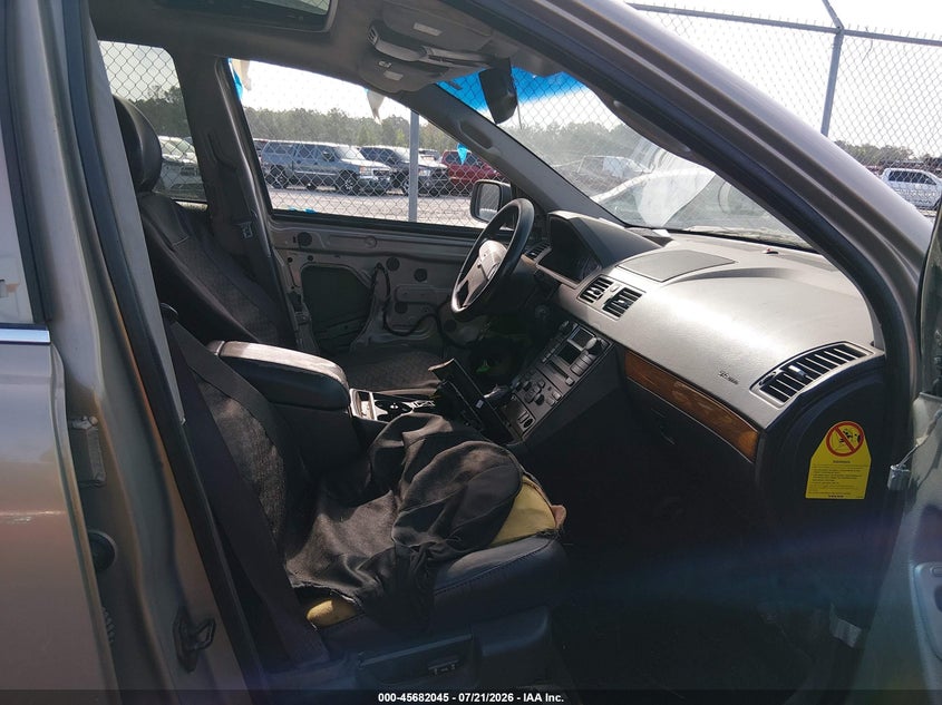 2004 VOLVO XC90 auction photo 5