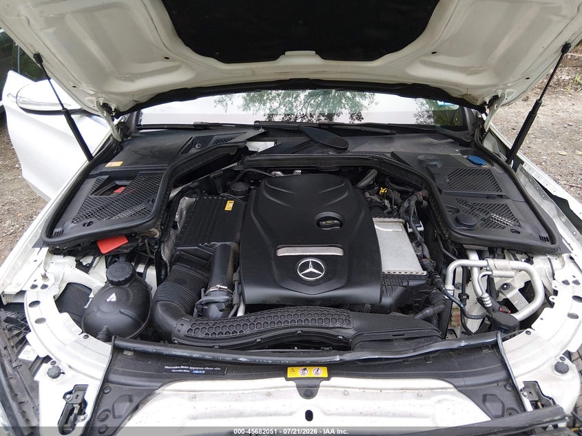 2015 Mercedes-Benz C 300 4Matic VIN: 55SWF4KBXFU081581 Lot: 45682051