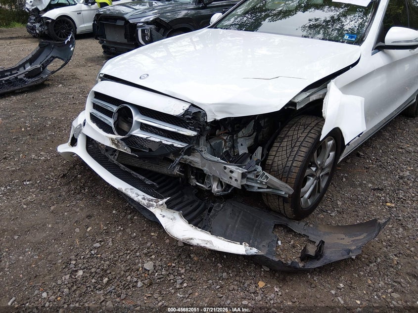 2015 Mercedes-Benz C 300 4Matic VIN: 55SWF4KBXFU081581 Lot: 45682051