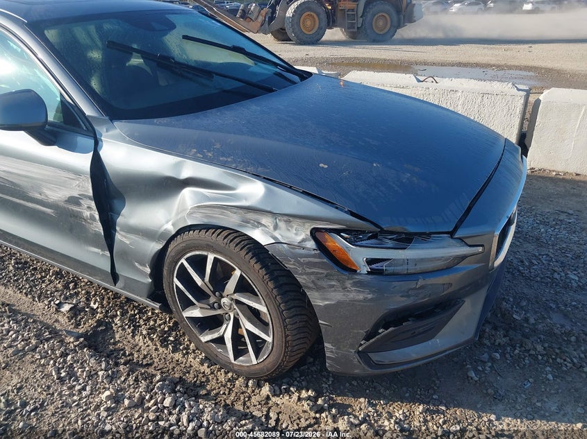 2019 VOLVO S60 auction photo 6