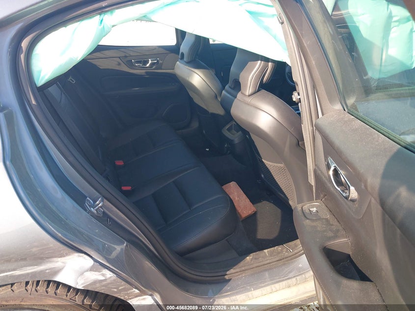 2019 VOLVO S60 auction photo 8