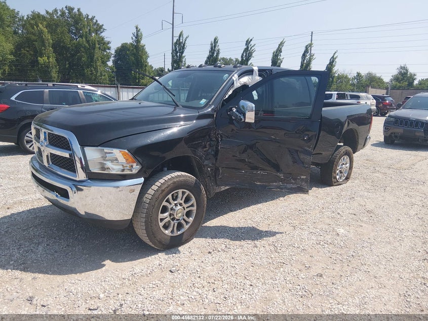 Vin: 3c6ur5cl4hg539326, lot: 46180741, ram 2500 tradesman  4x4 6'4 box 20172