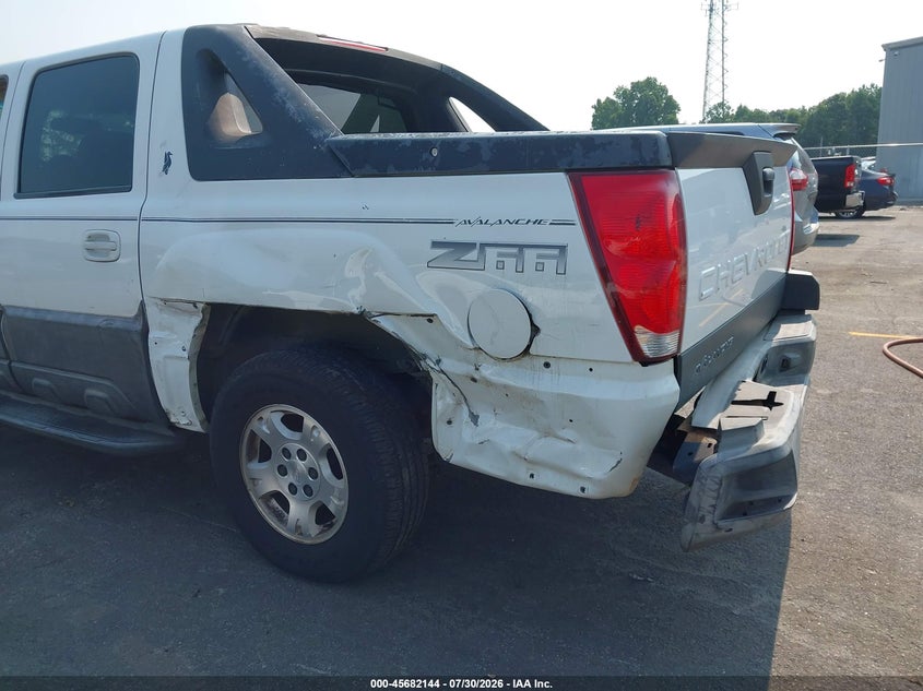 2003 CHEVROLET AVALANCHE 1500 auction photo 6