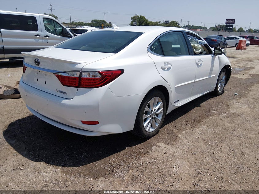 Vin: jthbw1ggxd2006932, lot: 46180810, lexus es 300h 20134