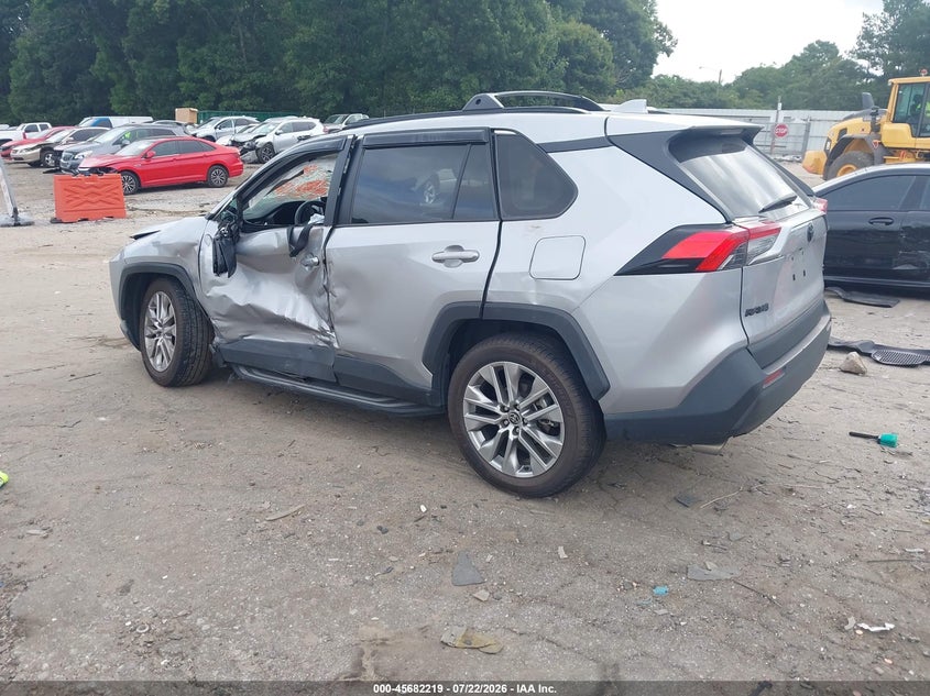 2023 TOYOTA RAV4 auction photo 3