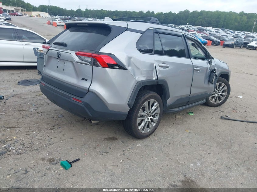 2023 TOYOTA RAV4 auction photo 4