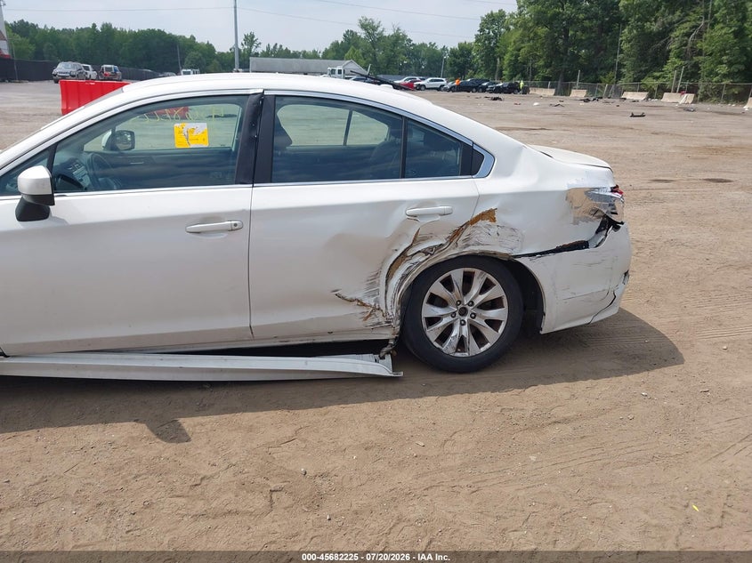 2015 SUBARU LEGACY auction photo 6